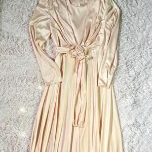 Vintage Cream Romantic Flowing Soft Glamour Satin Silky 80s Gown Floral Belt